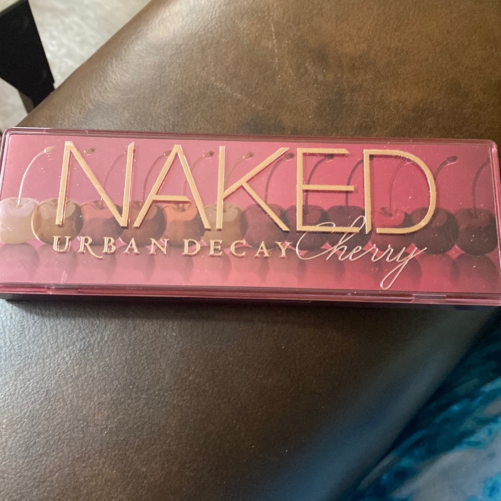Urban Decay Naked Cherry Palette